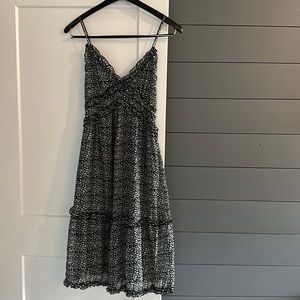 Women’s Summer V-Neck Spaghetti Strap Sleeveless Lace Swing Dress